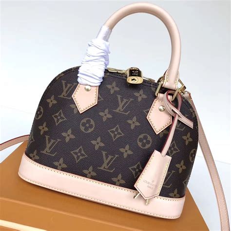 bolsa branca louis vuitton|Louis Vuitton alma bb.